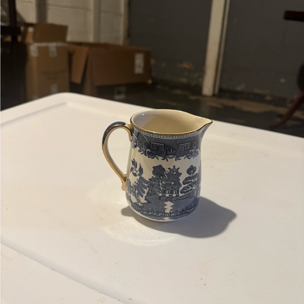 Blue willlow Ceramic creamer